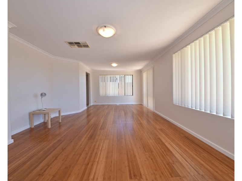 26 Pacific Way, Beldon WA 6027