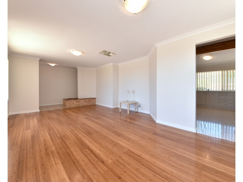 26 Pacific Way, Beldon WA 6027