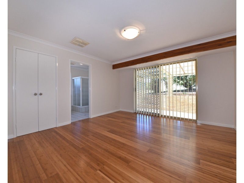 26 Pacific Way, Beldon WA 6027