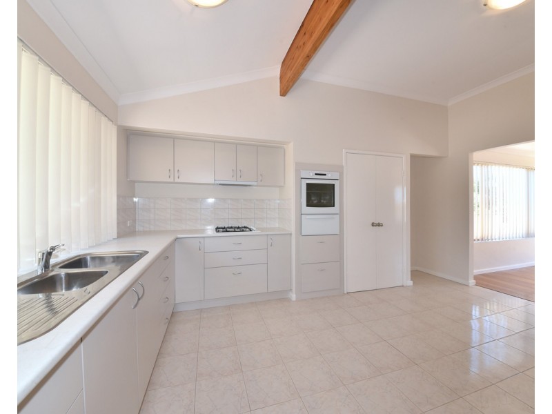 26 Pacific Way, Beldon WA 6027