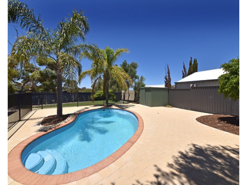 26 Pacific Way, Beldon WA 6027