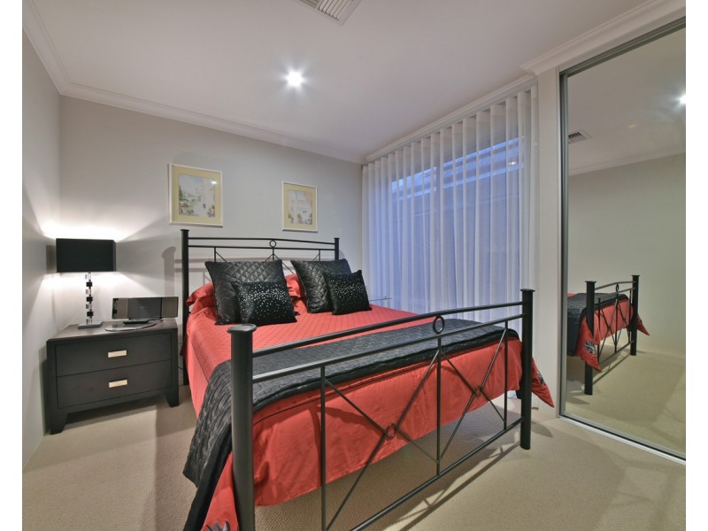 6 Belii Lane, Jindalee WA 6036