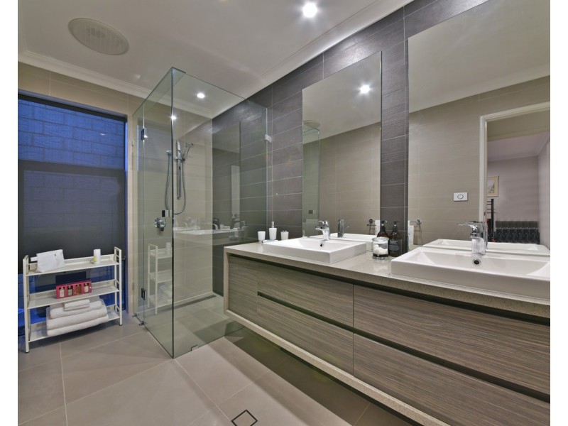 6 Belii Lane, Jindalee WA 6036