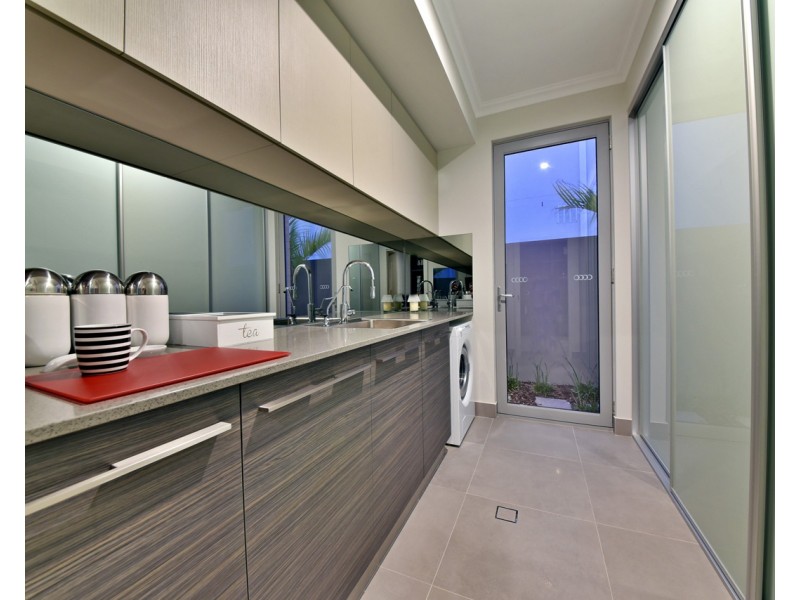 6 Belii Lane, Jindalee WA 6036