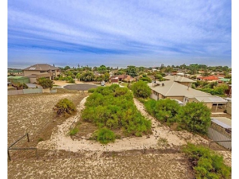 9 Totnes Grove, Yanchep WA 6035