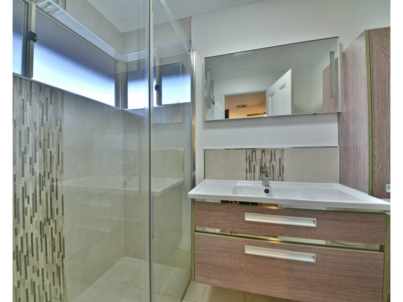 60 Stonehaven Parade, Kinross WA 6028