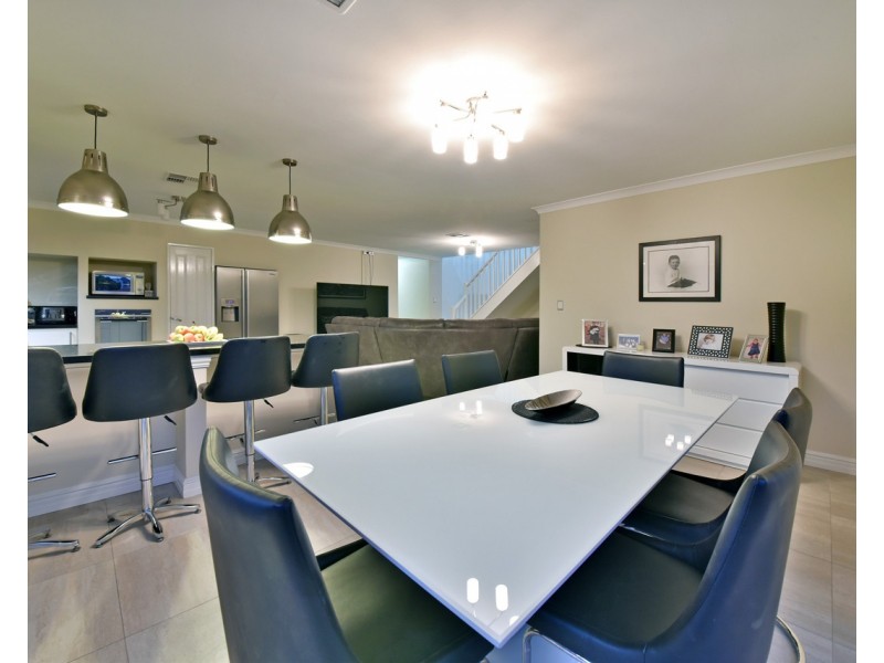 60 Stonehaven Parade, Kinross WA 6028