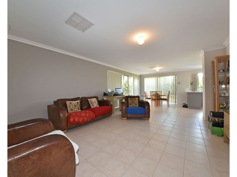 88 Shepperton Drive, Butler WA 6036