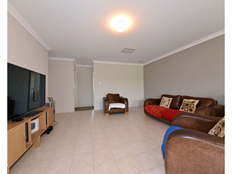 88 Shepperton Drive, Butler WA 6036