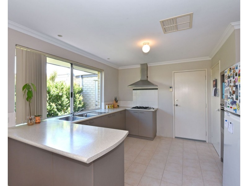 88 Shepperton Drive, Butler WA 6036