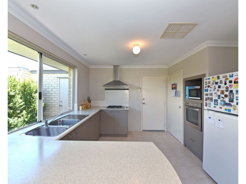 88 Shepperton Drive, Butler WA 6036