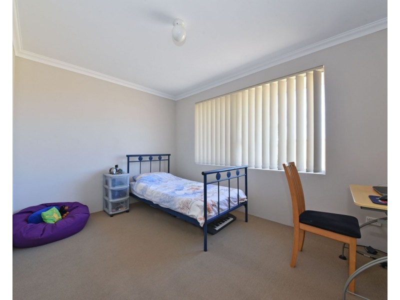 88 Shepperton Drive, Butler WA 6036