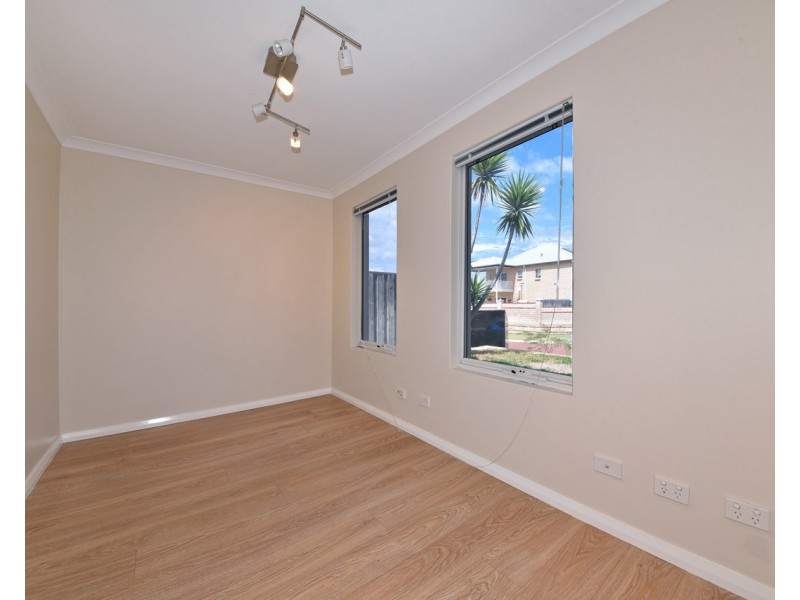 12 Doddington Way, Quinns Rocks WA 6030