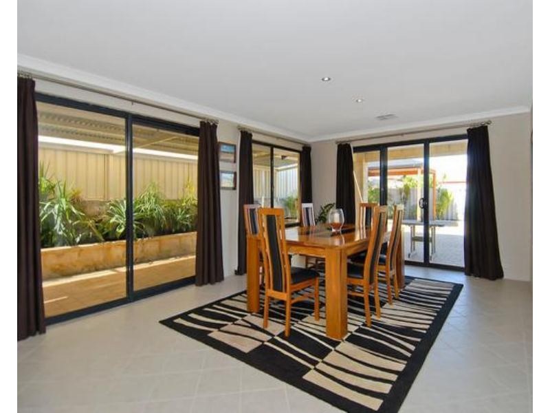 6 Narranbee Ridge, Tapping WA 6065