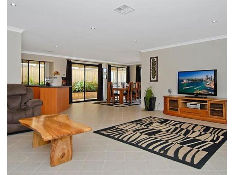 6 Narranbee Ridge, Tapping WA 6065