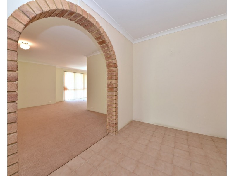 11 Carnarvon Rise, Ocean Reef WA 6027