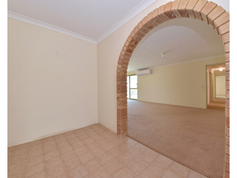 11 Carnarvon Rise, Ocean Reef WA 6027