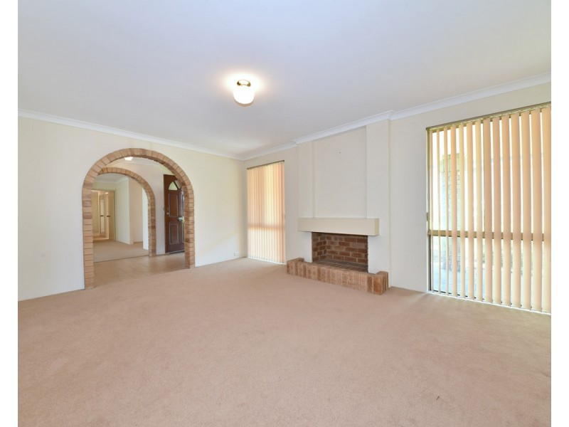 11 Carnarvon Rise, Ocean Reef WA 6027