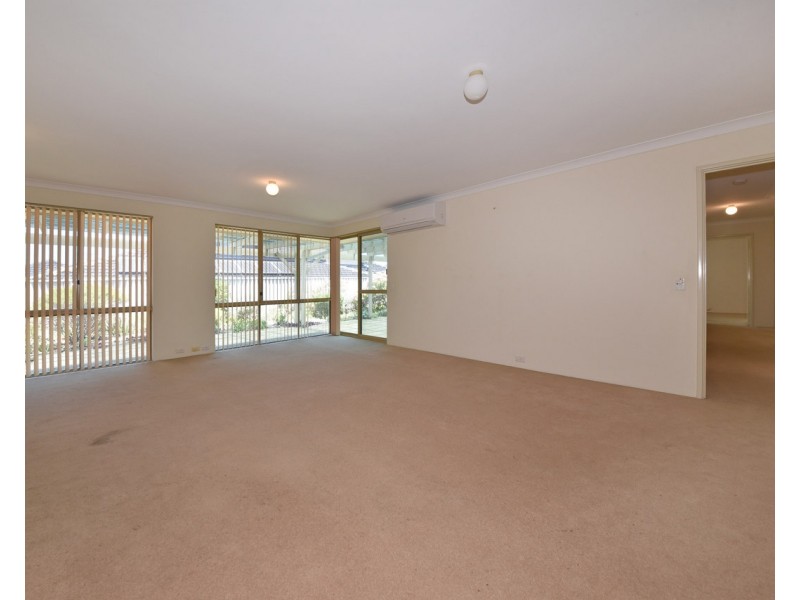 11 Carnarvon Rise, Ocean Reef WA 6027