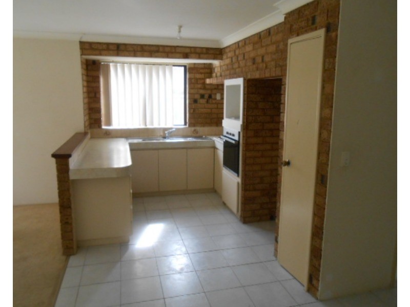 27 Meadow Place, Quinns Rocks WA 6030