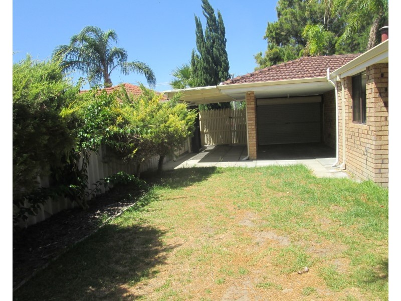 27 Meadow Place, Quinns Rocks WA 6030