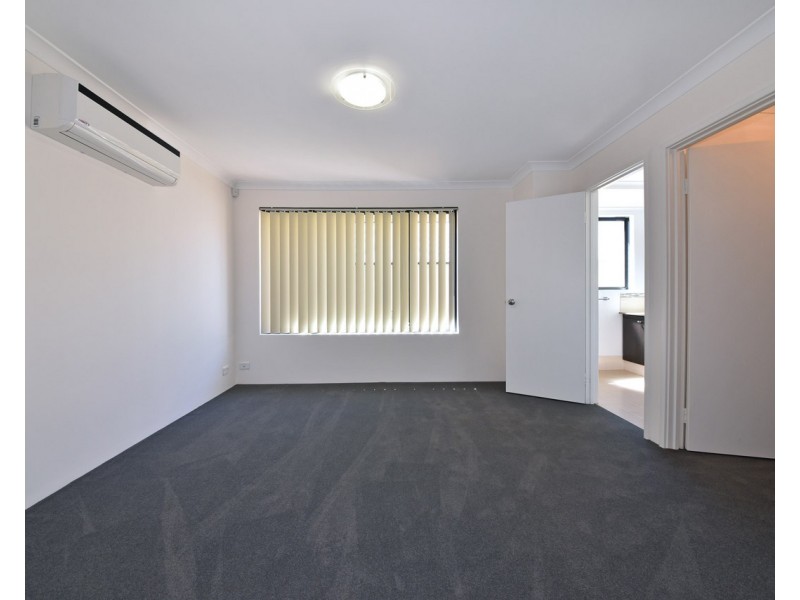 35 Tamarama Crescent, Clarkson WA 6030