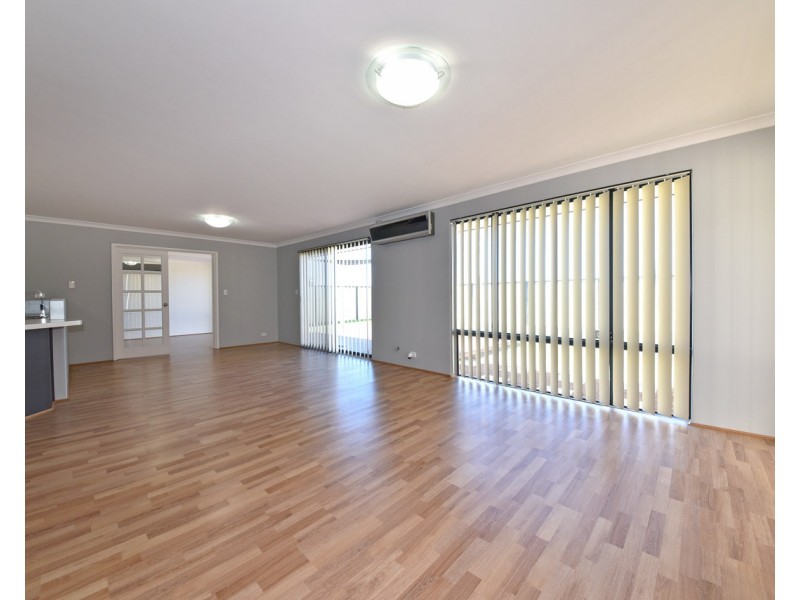 35 Tamarama Crescent, Clarkson WA 6030