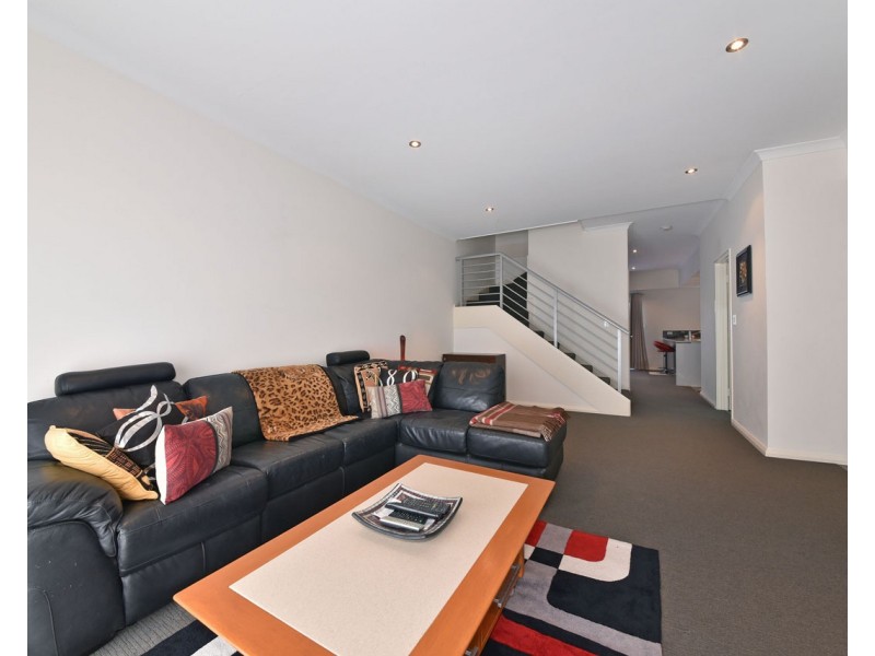 8 Kitson Turn, Clarkson WA 6030