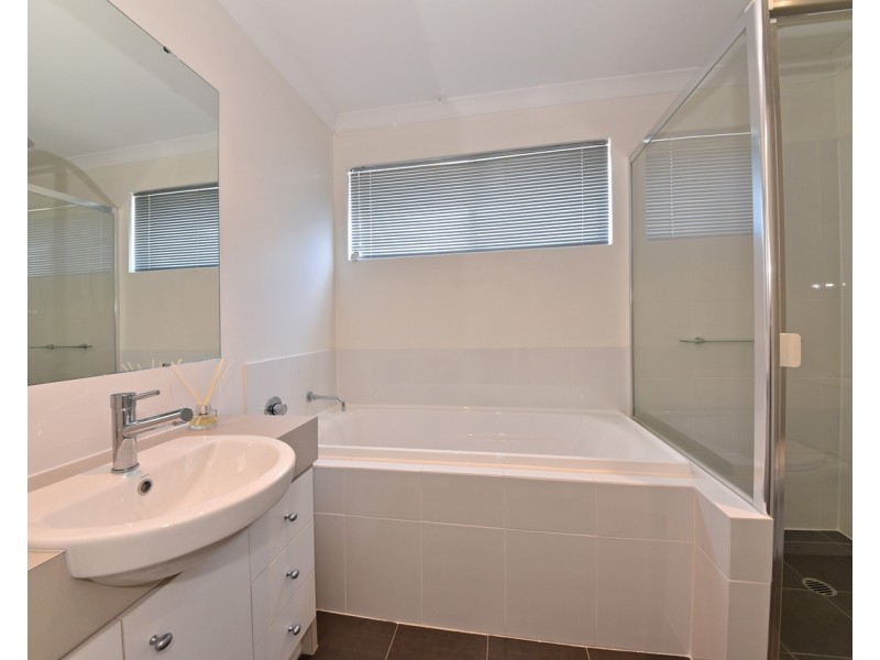 8 Kitson Turn, Clarkson WA 6030