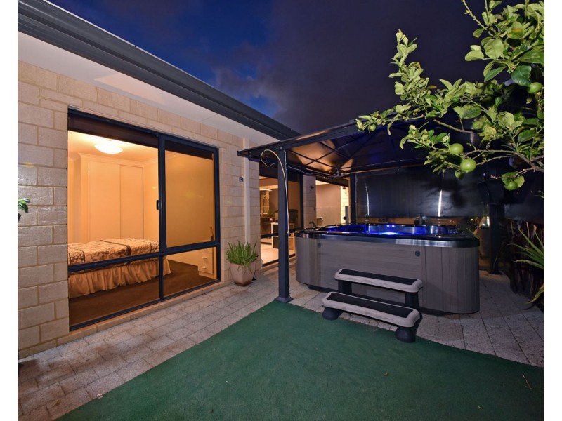 18 Columbia Crescent, Alkimos WA 6038