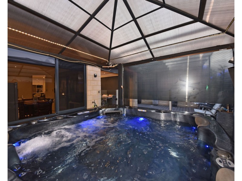 18 Columbia Crescent, Alkimos WA 6038