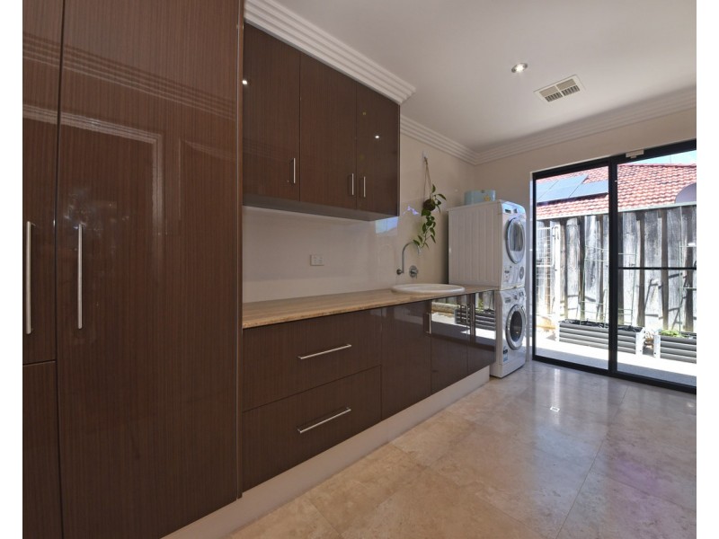 68 Limetree Circuit, Mindarie WA 6030