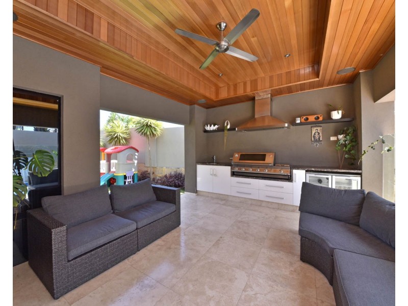 68 Limetree Circuit, Mindarie WA 6030