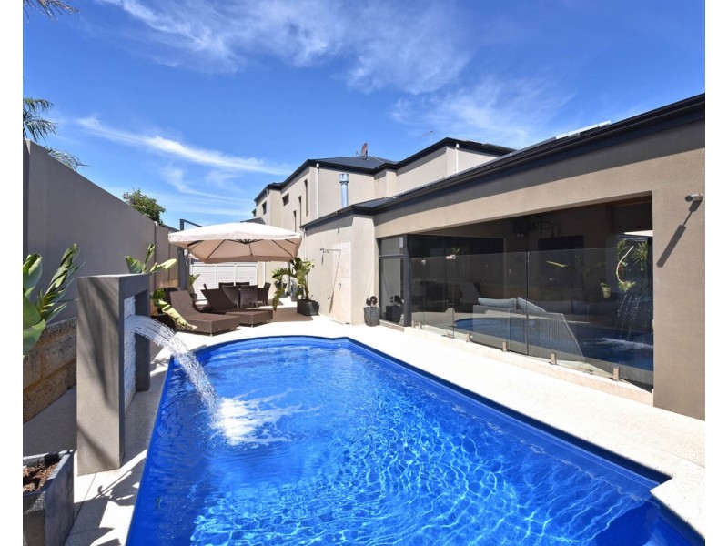 68 Limetree Circuit, Mindarie WA 6030