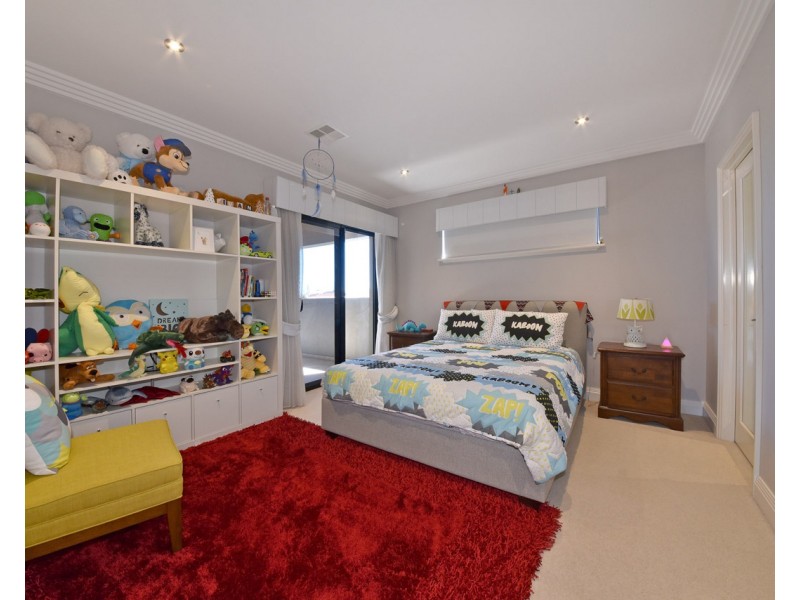 68 Limetree Circuit, Mindarie WA 6030