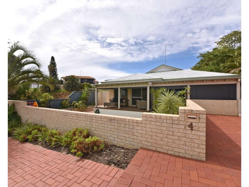 4 Hazel Avenue, Quinns Rocks WA 6030