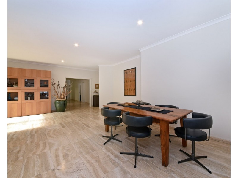 4 Hazel Avenue, Quinns Rocks WA 6030