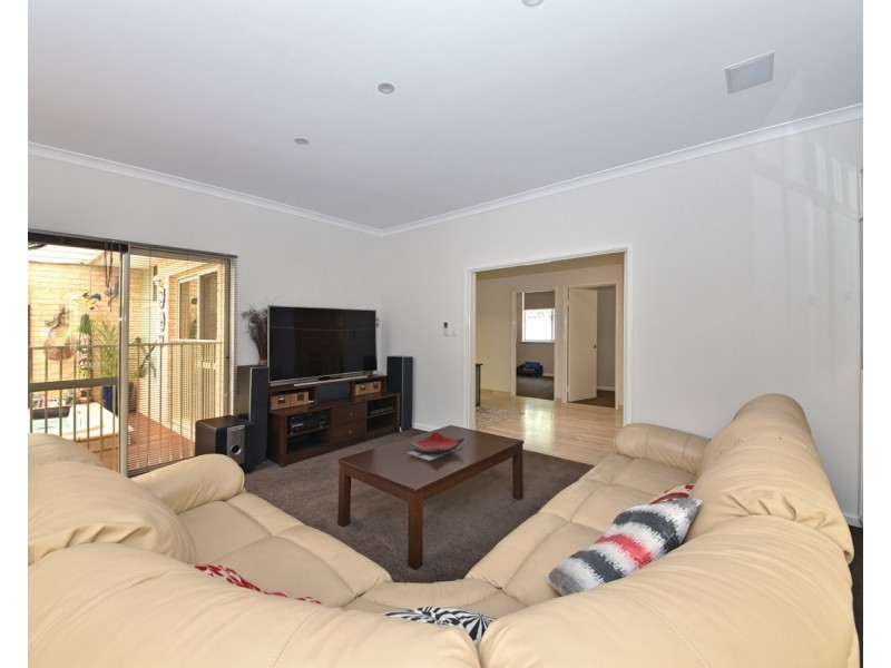 4 Hazel Avenue, Quinns Rocks WA 6030