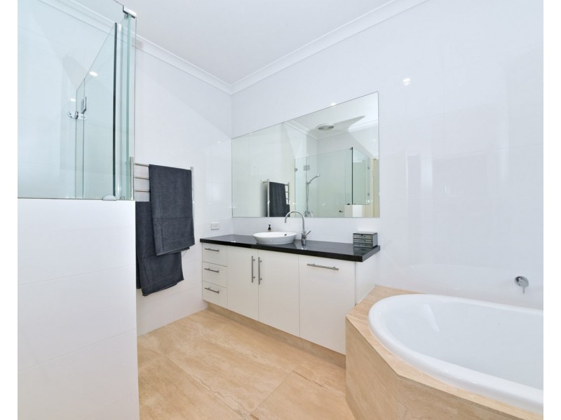 4 Hazel Avenue, Quinns Rocks WA 6030