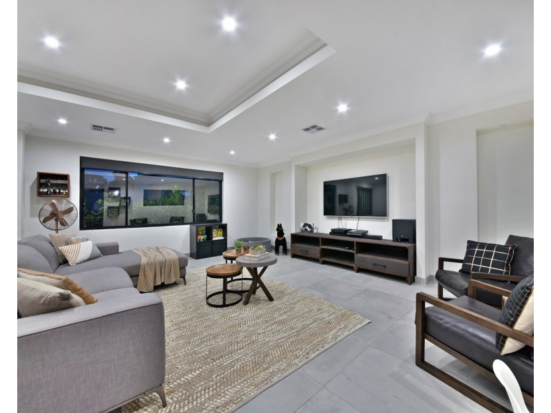 6 Farnley Way, Duncraig WA 6023