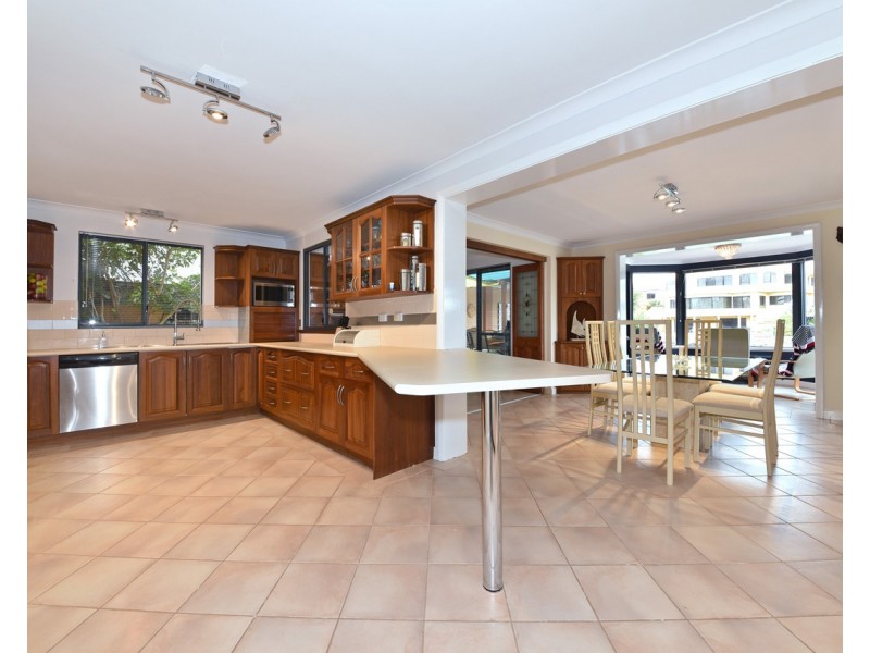 10/8 Keys Close, Mindarie WA 6030