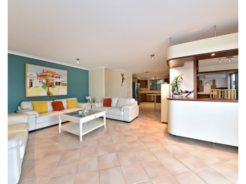 10/8 Keys Close, Mindarie WA 6030