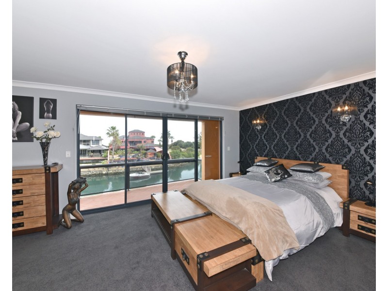 10/8 Keys Close, Mindarie WA 6030