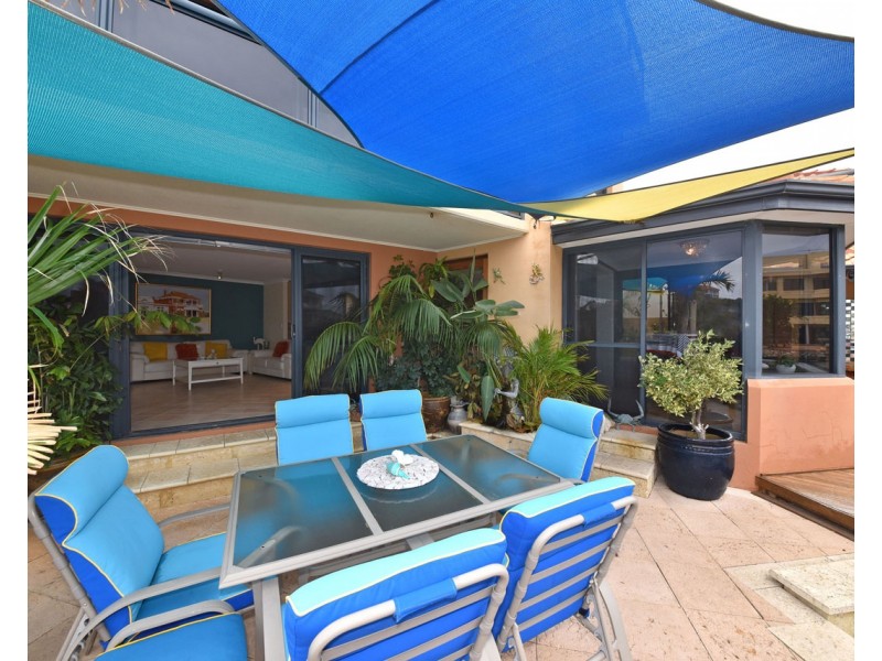 10/8 Keys Close, Mindarie WA 6030