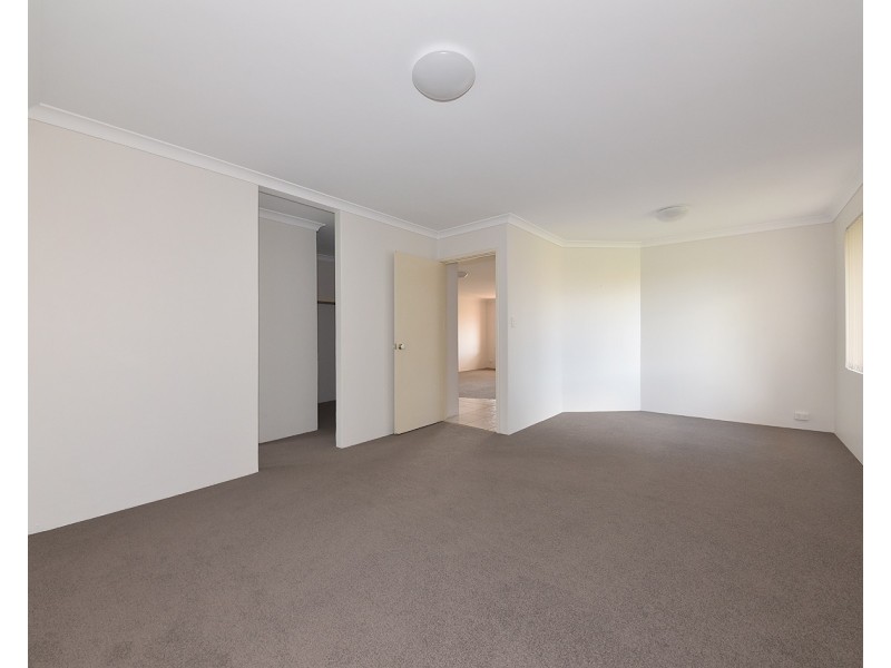 27 Limetree Circuit, Mindarie WA 6030