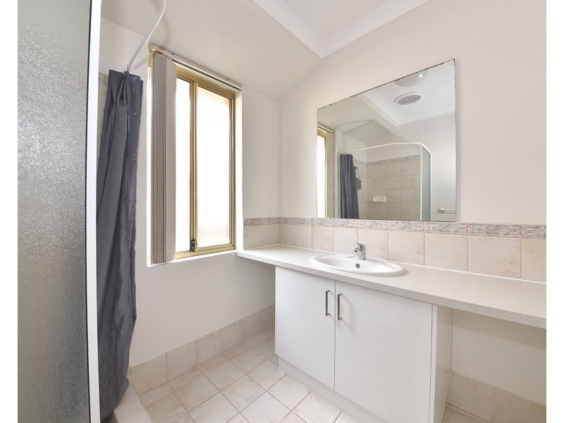 27 Limetree Circuit, Mindarie WA 6030