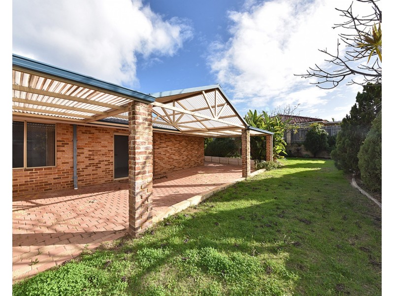27 Limetree Circuit, Mindarie WA 6030