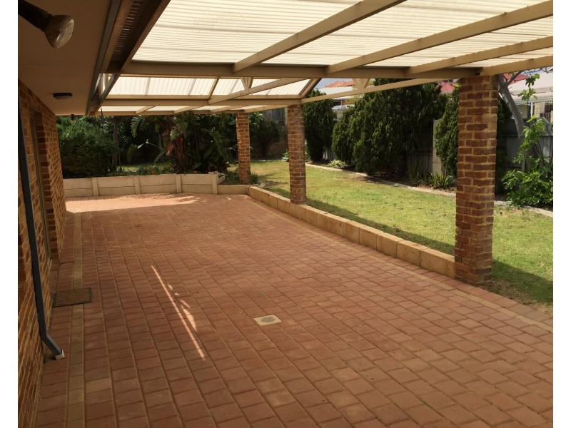27 Limetree Circuit, Mindarie WA 6030