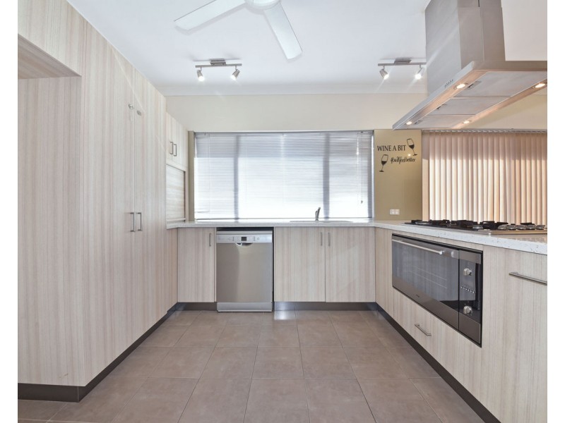 18 Wesley Way, Aveley WA 6069