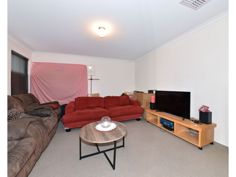 82 Kahana Parkway, Butler WA 6036